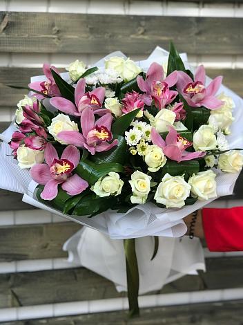 Букет цветов из: Розы и Хризантемы в Верховажье