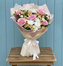 Букет цветов из:  Гвоздики, Орхидеи и Розы #REPLACE_PRED# Верховажье