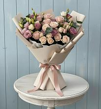 Букет цветов из:  Розы и Лизиантусы в Верховажье