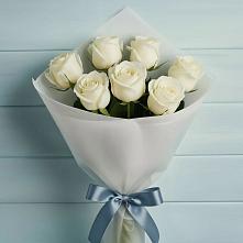Букет 7 Белых роз Эдлесс Лав в Верховажье