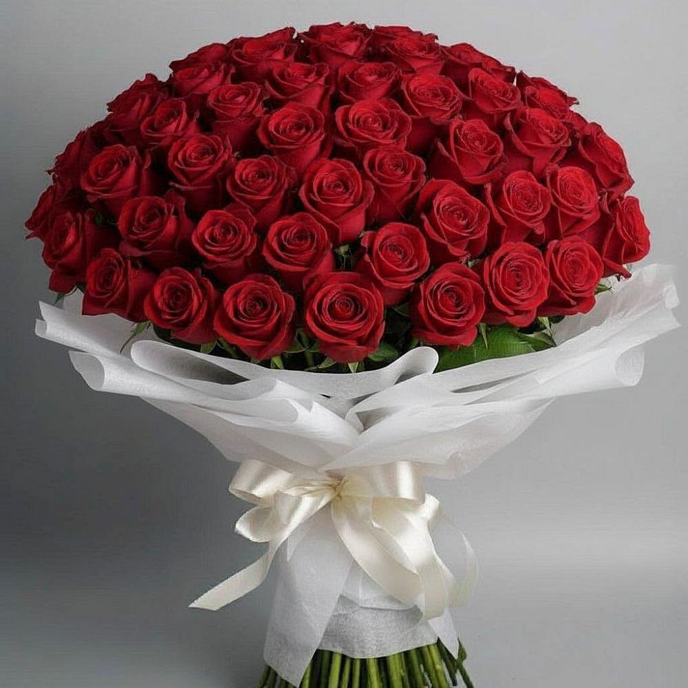 Букет 101 Красная роза Блэк Мэджик в Верховажье