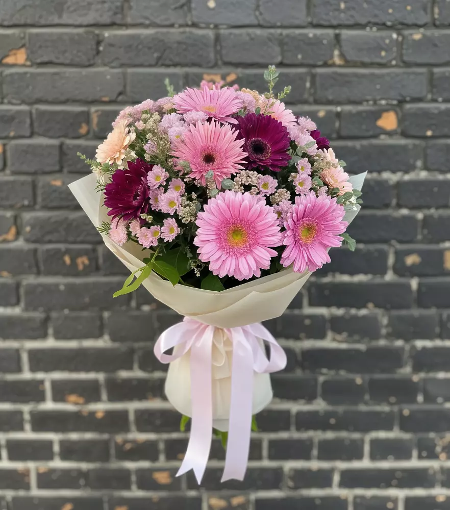 Букет цветов из: Герберы и Хризантемы в Верховажье