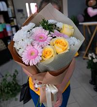 Букет цветов из:  Герберы, Розы и Хризантемы в Верховажье
