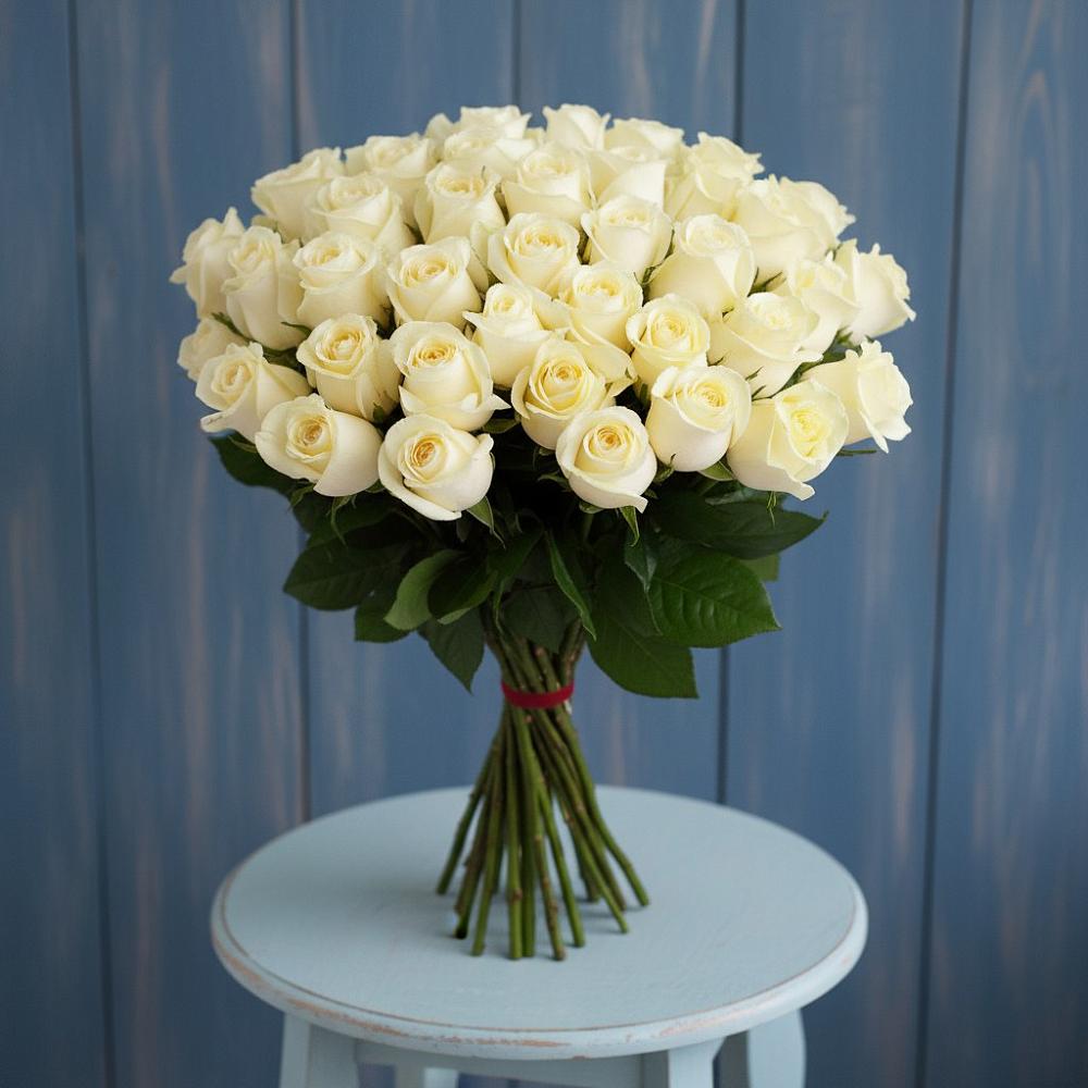 Букет 51 Белая роза Эдлесс Лав в Верховажье