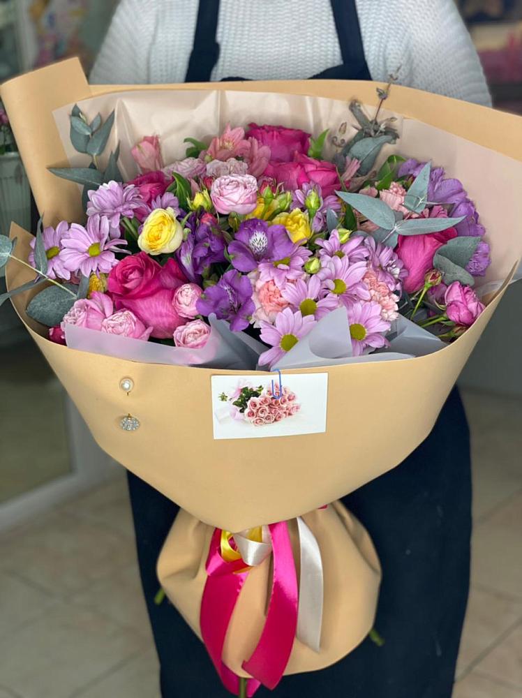 Букет цветов из: Хризантемы, Гвоздики и Альстромерии в Верховажье