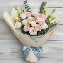 Букет цветов из:  Лизиантусы в Верховажье