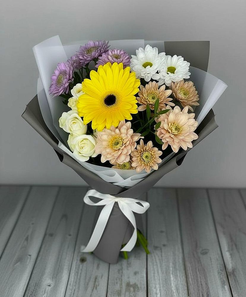 Букет цветов из: Розы, Герберы и Хризантемы в Верховажье
