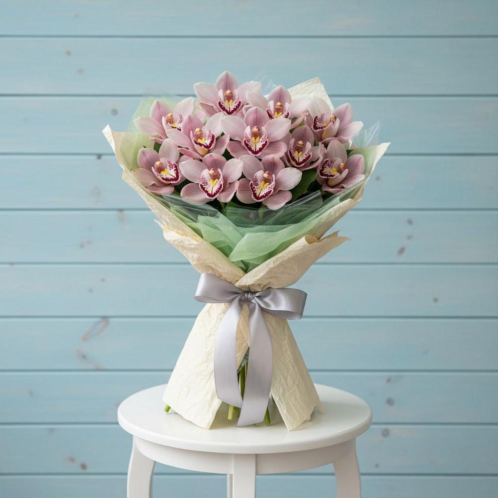 Букет цветов из: Орхидеи и Розы в Верховажье