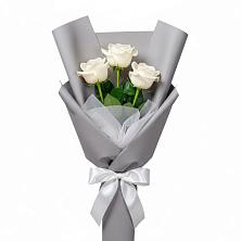 Букет 3 белые розы в Верховажье