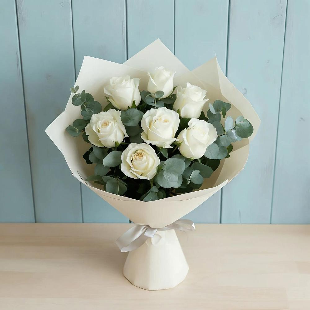 Букет Белые розы в Эвкалипте в Верховажье
