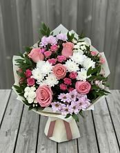 Букет цветов из:  Альстромерии, Гвоздики, Розы и Хризантемы в Верховажье