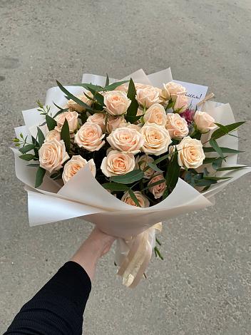 Букет Кремовые розы Латте в Верховажье