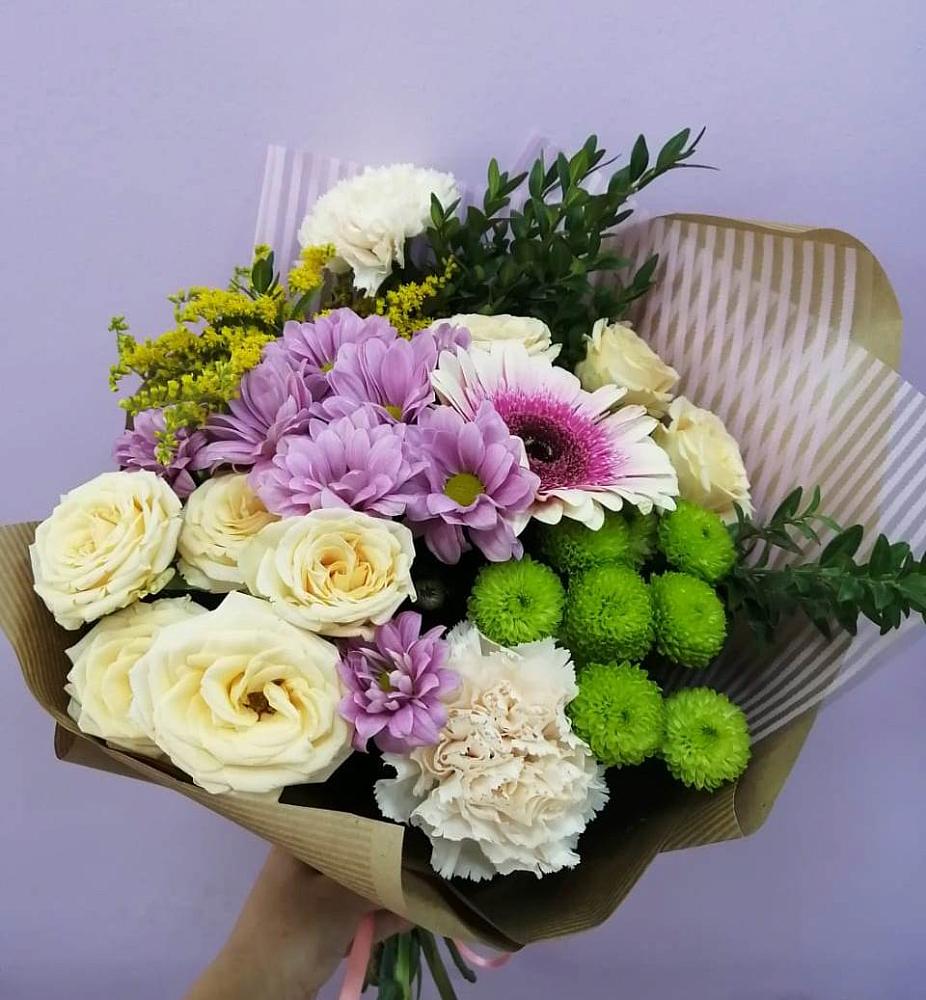 Букет цветов из: Хризантемы, Розы, Гвоздики и Герберы в Верховажье