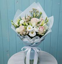 Букет цветов из:  Розы и Лизиантусы в Верховажье
