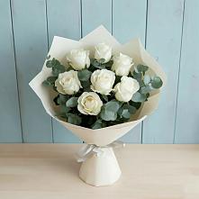Букет Белые розы в Эвкалипте в Верховажье