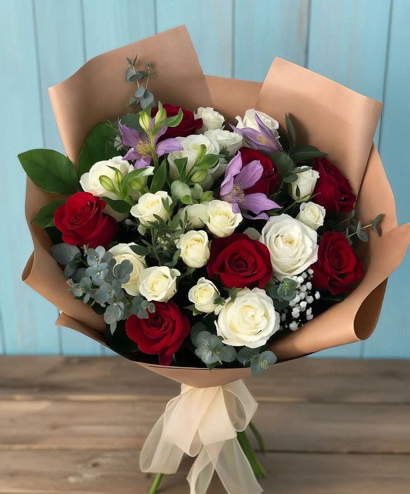 Букет цветов из: Розы и Альстромерии в Верховажье