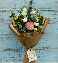 Букет цветов из:  Розы и Лизиантусы в Верховажье