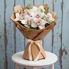 Букет цветов из:  Орхидеи и Розы в Верховажье