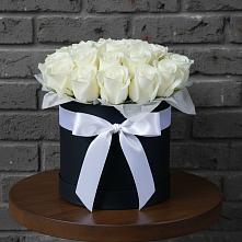 Цветочная композиция из Розы в шляпной коробке в Верховажье